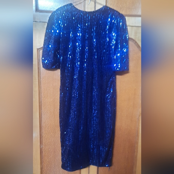 Women's Velvet V Neck Dress - Picture 6 of 7